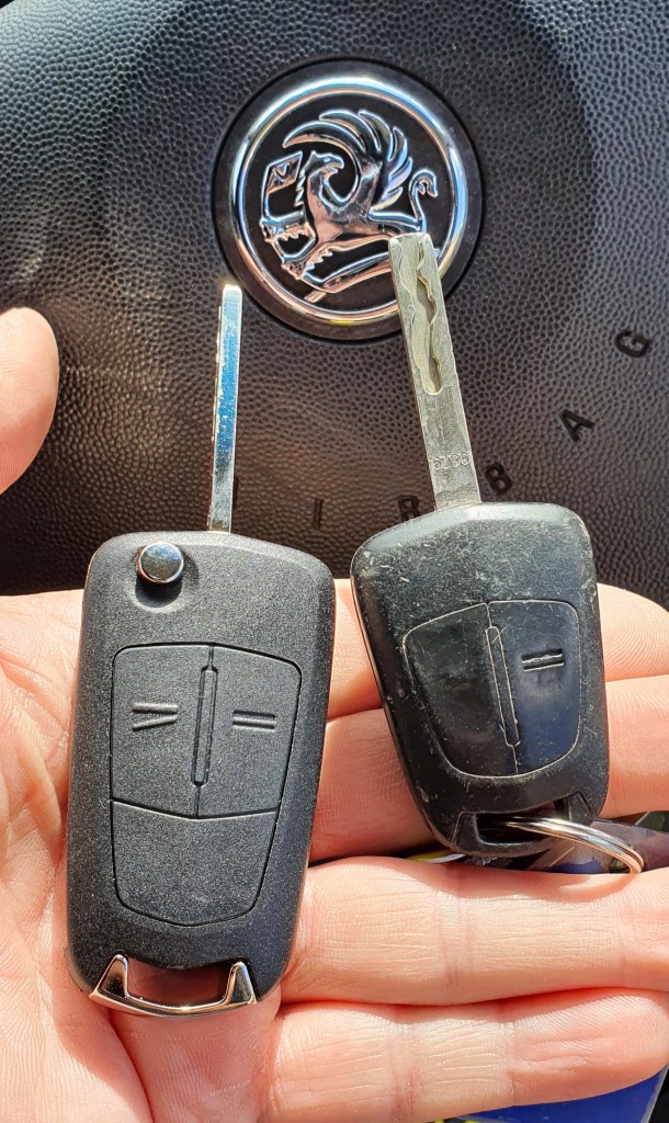 Masterkey Locksmith, Vauxhall remotes programmed, Auto and domestic locksmith 